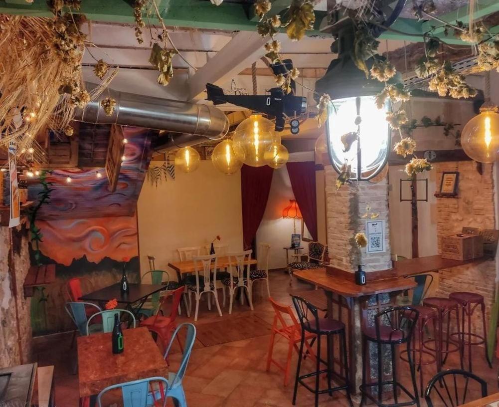 El Refugio De La Cerveza - La Morada De La Cerveza Leilighet Villena Eksteriør bilde